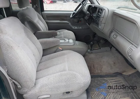 1998 GMC Sierra 1500 Sl Wideside z USA, uszkodzony, nr VIN 2GTEK19R6W1511460